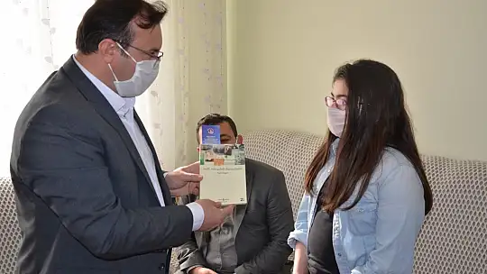 Zaferin 98. Yılında Emet Belediyesinden Gençlere Anlamlı Hediye