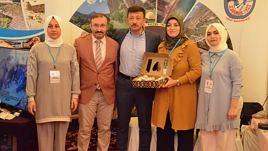 İzmir'de Gazi Emet Rüzgarı Esti
