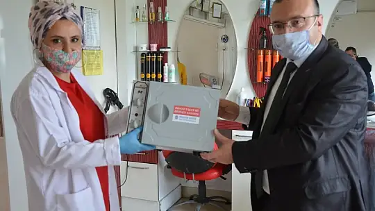 Emet Belediyesinden Berber Ve Kuaförlere UV Sterilize Makinaları