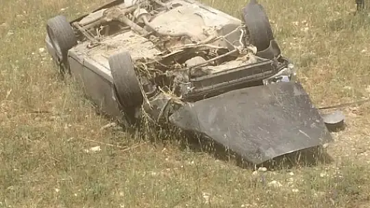Mıcıra Kaptırdığı Araçla Taklalar Atarak Tarlaya Uçtu