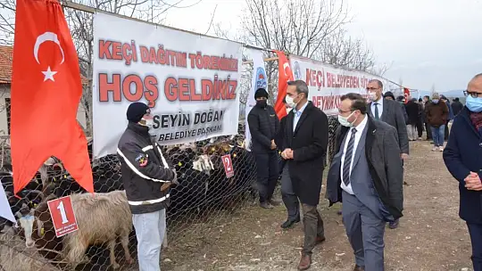 Emet Belediyesi Projesinde 350 Adet Keçi Üreticllere Teslim Edildi