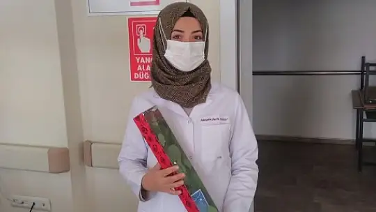 Başkan Doğan İlçede Görev Yapan Hemşire ve Hemşirleri Unutmadı