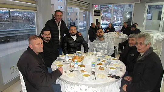 İş dünyası iftarda bir araya geldi
