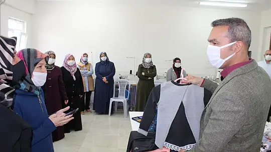 Kaymakam Çiçek Halk Eğitim Ve Okullarda İncelemelerde Bulundu