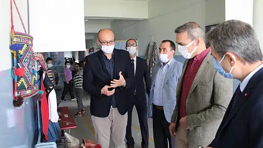 Kaymakam Çiçek Halk Eğitim Ve Okullarda İncelemelerde Bulundu