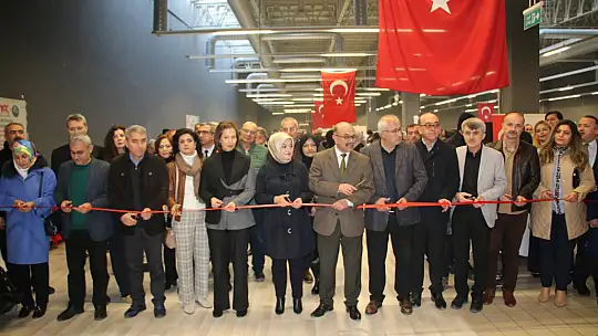 Emet Deprem Kermesinde Yerini Aldı