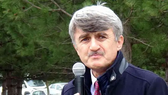 Rektör Uysal Makam Şoförünün Cenazesinde Gözyaşlarını Tutamadı