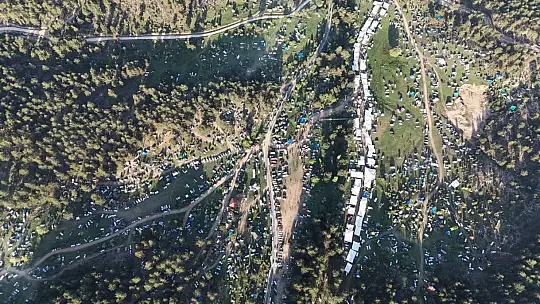 6841 Araç Katıldı 25Bin İnsan Bahar Şenliğinde Buluştu