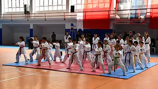 Emet'te 19 Mayıs coşkusu