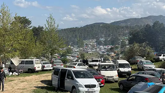 6841 Araç Katıldı 25Bin İnsan Bahar Şenliğinde Buluştu