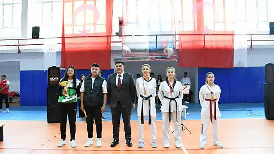 Emet 19 Mayıs'ta Meydan Gençlerin