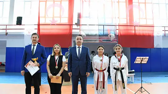 Emet 19 Mayıs'ta Meydan Gençlerin