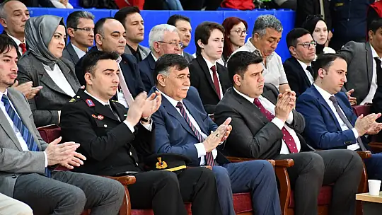 Emet 19 Mayıs'ta Meydan Gençlerin