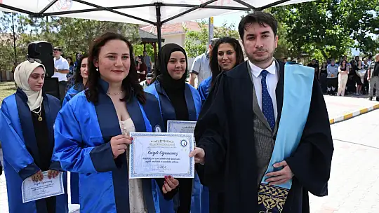 Emet MYO'da 132 Öğrenci Mezun Oldu