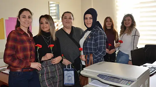 Emet Belediyesi 8 Mart Dünya Kadınlar Gününü Unutmadı