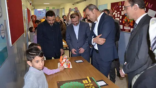 Sıfır Atık Kütüphanesi ve Matematik Koridoru Açılışı Yapıldı