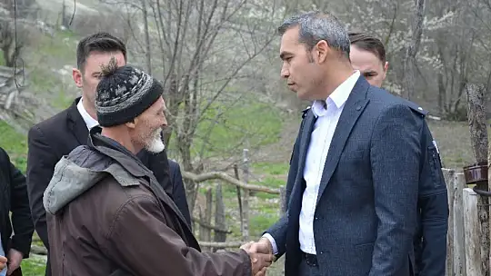 İlçe Protokolü İlk Bayram Ziyaretlerini Şehit Ailelerimize Yaptı