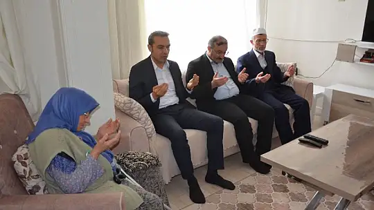 İlçe Protokolü İlk Bayram Ziyaretlerini Şehit Ailelerimize Yaptı