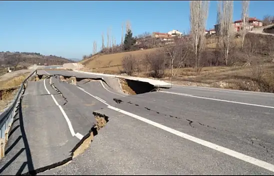 DİKKAT EMET, GÖÇÜYORUZ!