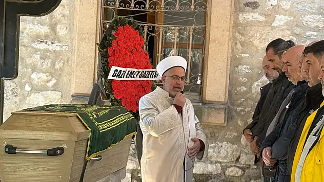 Duayen Gazeteci Ekmekçioğlu Toprağa Verildi