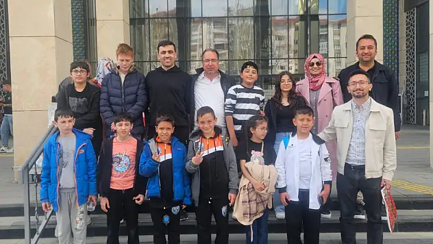 Emetli Öğrencilerden Akıl Oyunları Zaferi