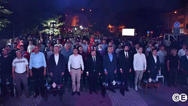 Gazi Emet 7 Yıl Öncesi Gibi Meydanlardaydı