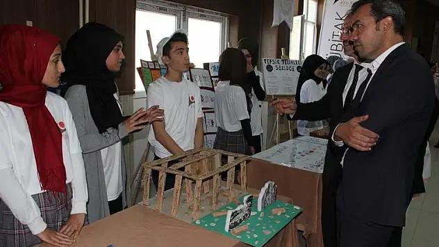 EMET ANADOLU İHL'DE İLK BİLİM FUARI