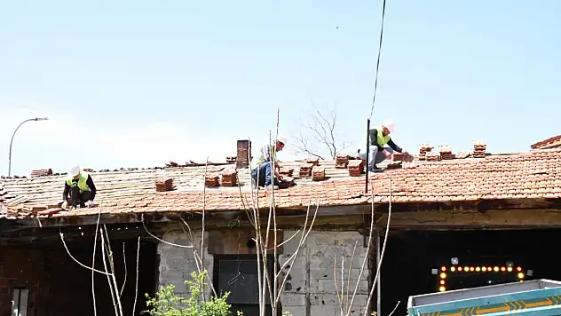 Tarihi Emet Hanı'nda Restorasyon Süreci Başladı