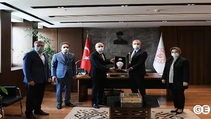 3 Bakana Kütahya Çıkartması