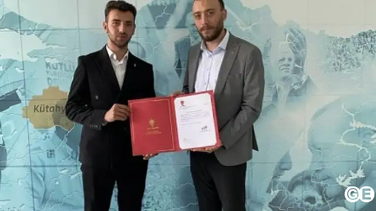 Ak Parti'nin Emet Gençlik Kolları'nda görev değişimi