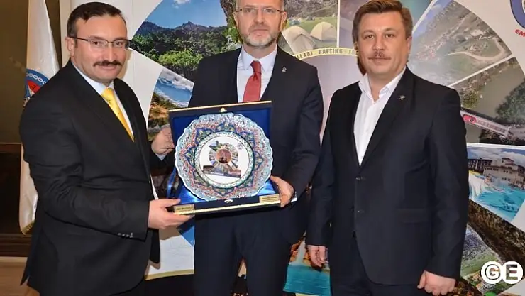 Başkan Ciner 'Gelişen Bir Emet İçin Çalışıyoruz'
