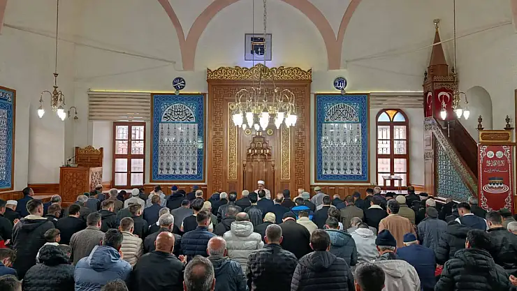 Bayram Namazı sonrası bayramlaşma