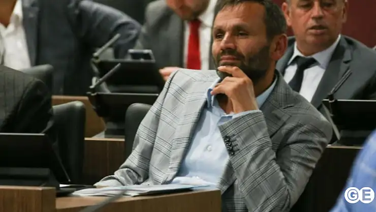 Emet'in Ak Partili İl Genel Meclisi üyesi, aday adaylığını açıkladı