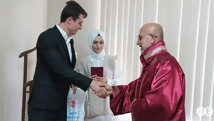 Emet müftülüğünde ilk resmi nikah kıyıldı
