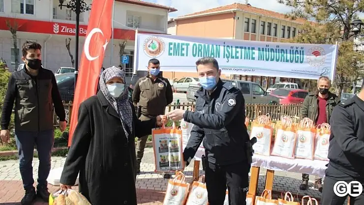 Emet'te Vatandaşlara 3000 Bin Fidan Dağıtıldı
