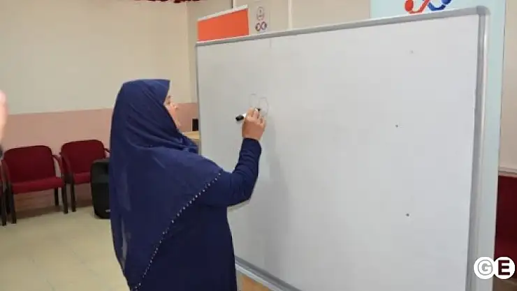 Emet'te Okuma Yazma Bilmeyen  Oranı %1.8 Olarak Açıklandı
