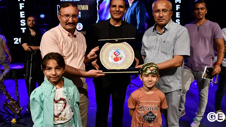 EMFEST'te Rafet El Roman Rüzgarı Esti