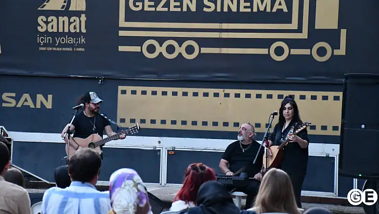 Gezen sinema keyfi yaşadılar
