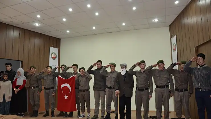 ÖĞRENCİLER ÇANAKKALE RUHUNU YAŞATTILAR