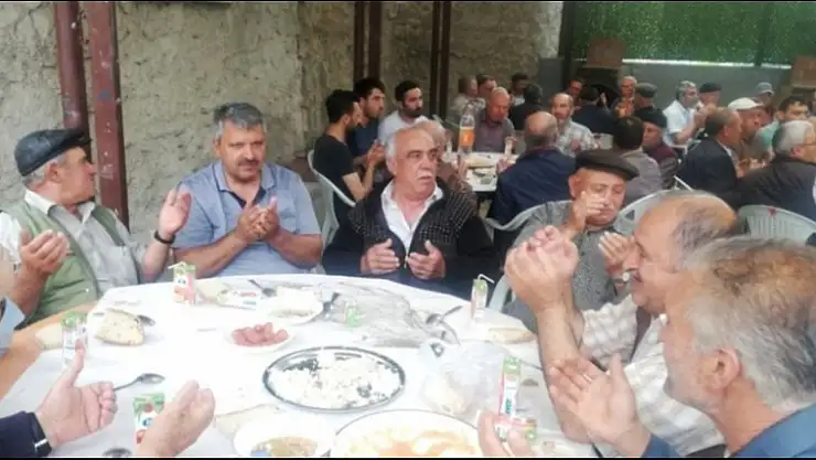 GÜNLÜCEDE GELENEKSEL HAYIR YEMEĞİ