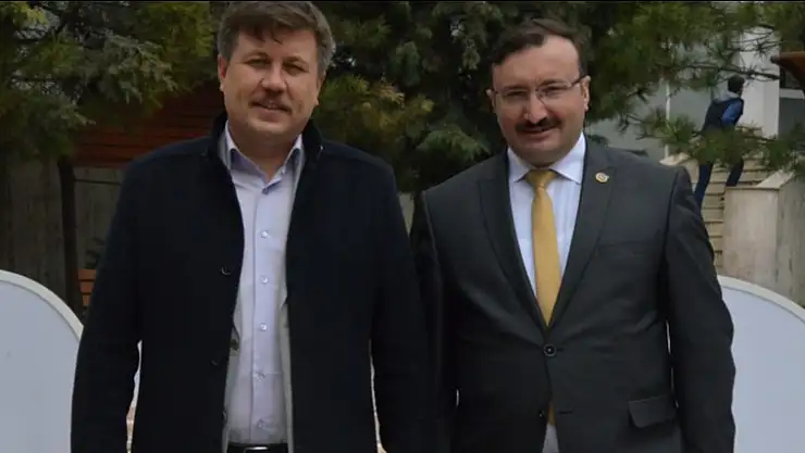 KADIN DOĞUMCU VE İÇ HASTALIKLARI UZMANI KUR'ADA