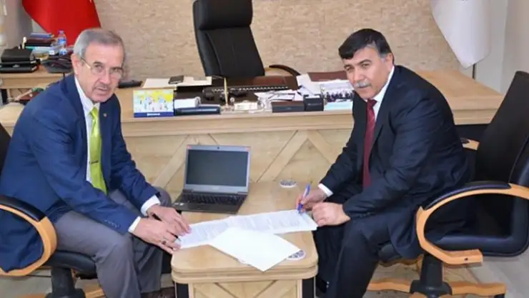 SENDİKA BAŞKANI ÖZEN YETKİ TESPİT BELGESİ İLE TARİH ATMADAN SÖZLEŞME İMZALADIK