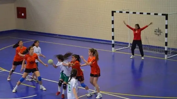 OKULLAR ARASI TÜRKİYE HENTBOL ŞAMPİYONASI EMET'TE