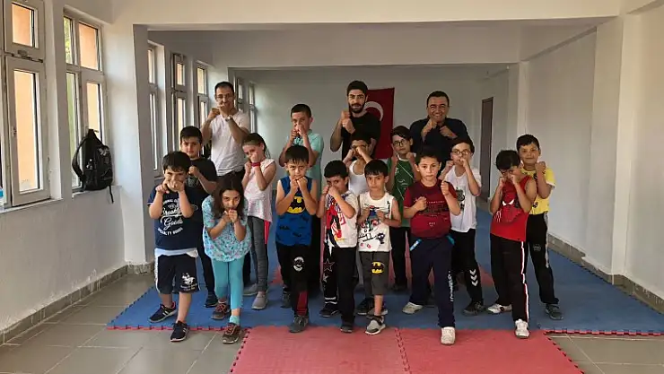 EMET BU SPORU SEVDİ