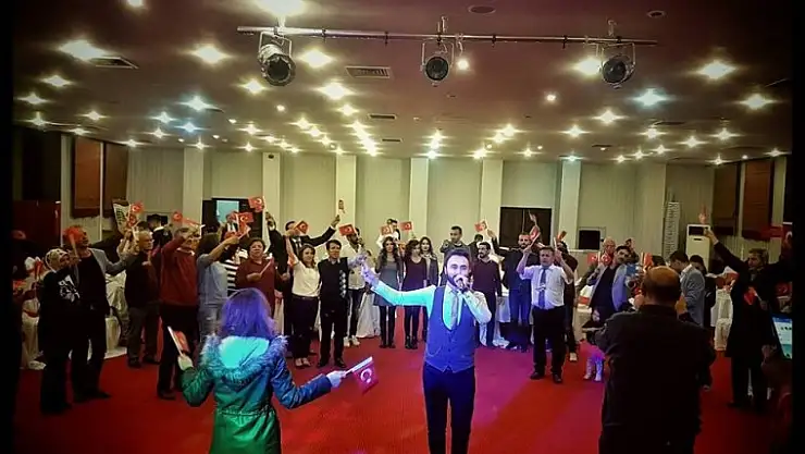 EMET ADD'DEN CUMHURİYET BALOSU