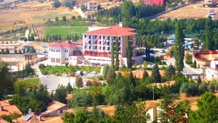 EMET'İN TERMALDE  SAĞLIK KOMPLEKSİ FİZİBİLETE RAPORU ÇIKARILIYOR