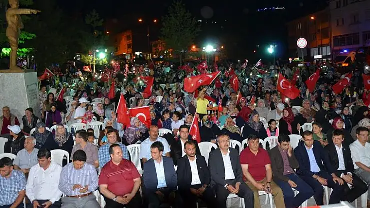 EMET MİLLİ BİRLİK İÇİN MEYDANA İNDİ