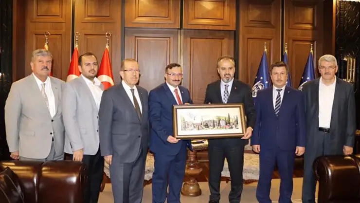 BAŞKANLARDAN BURSA ÇIKARTMASI