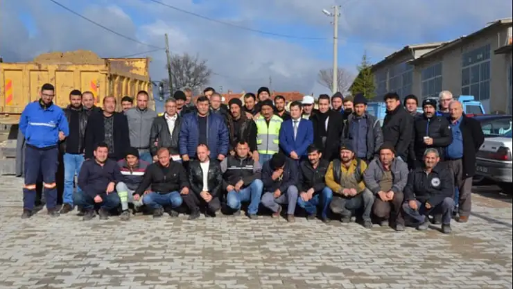 BAŞKAN KOCA YENİ KADROYA GEÇEN İŞÇİLERLE   KAHVALTIDA BULUŞTU