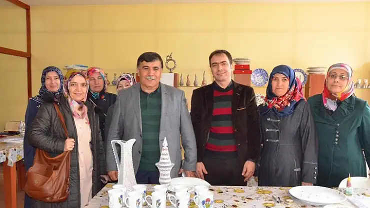 HEM MESLEK ÖĞRENİYOR HEMDE PARA KAZANIYORLAR